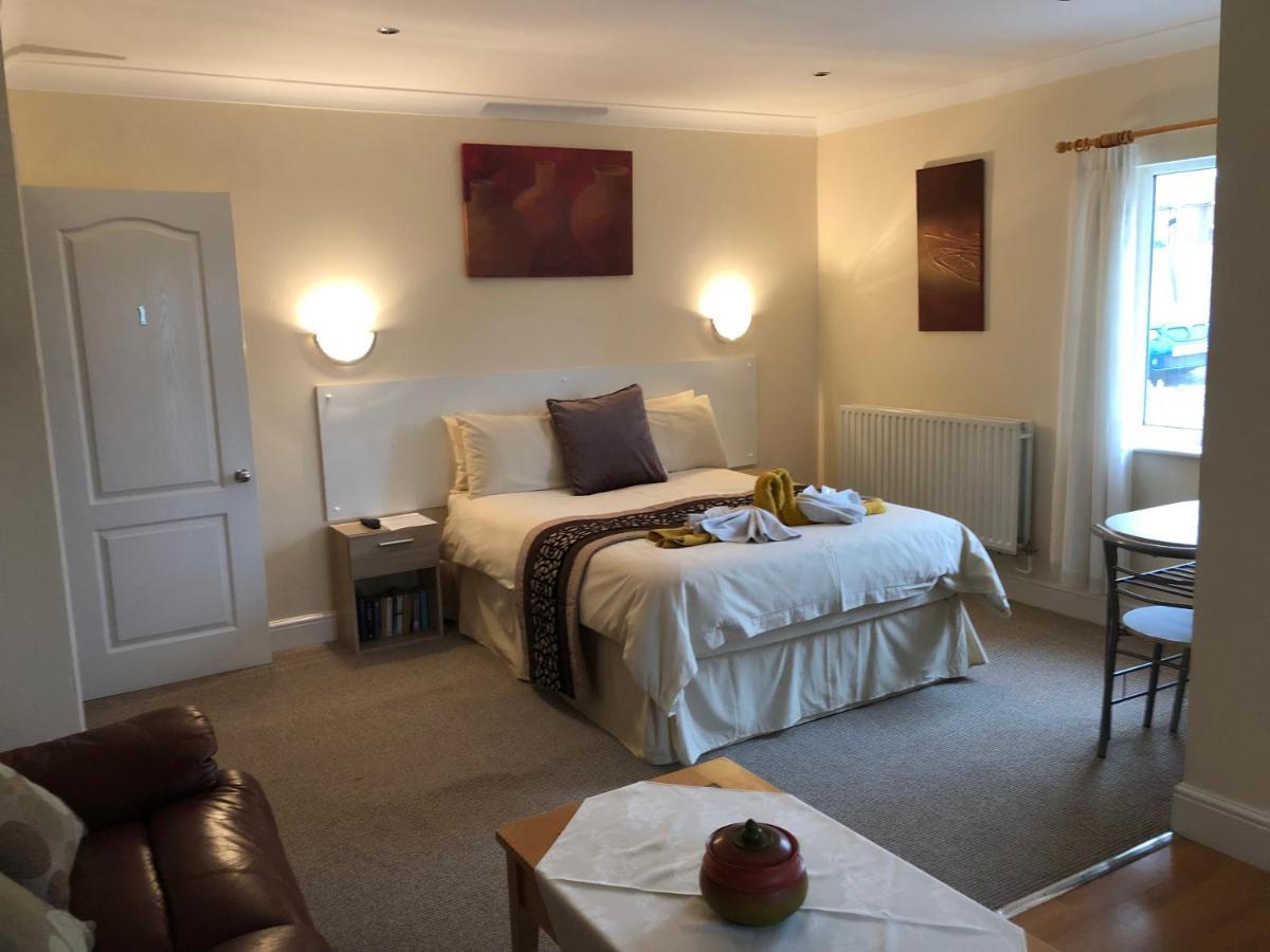 Hogwarts Bed And Continental Breakfast Villa Sheerness Eksteriør billede