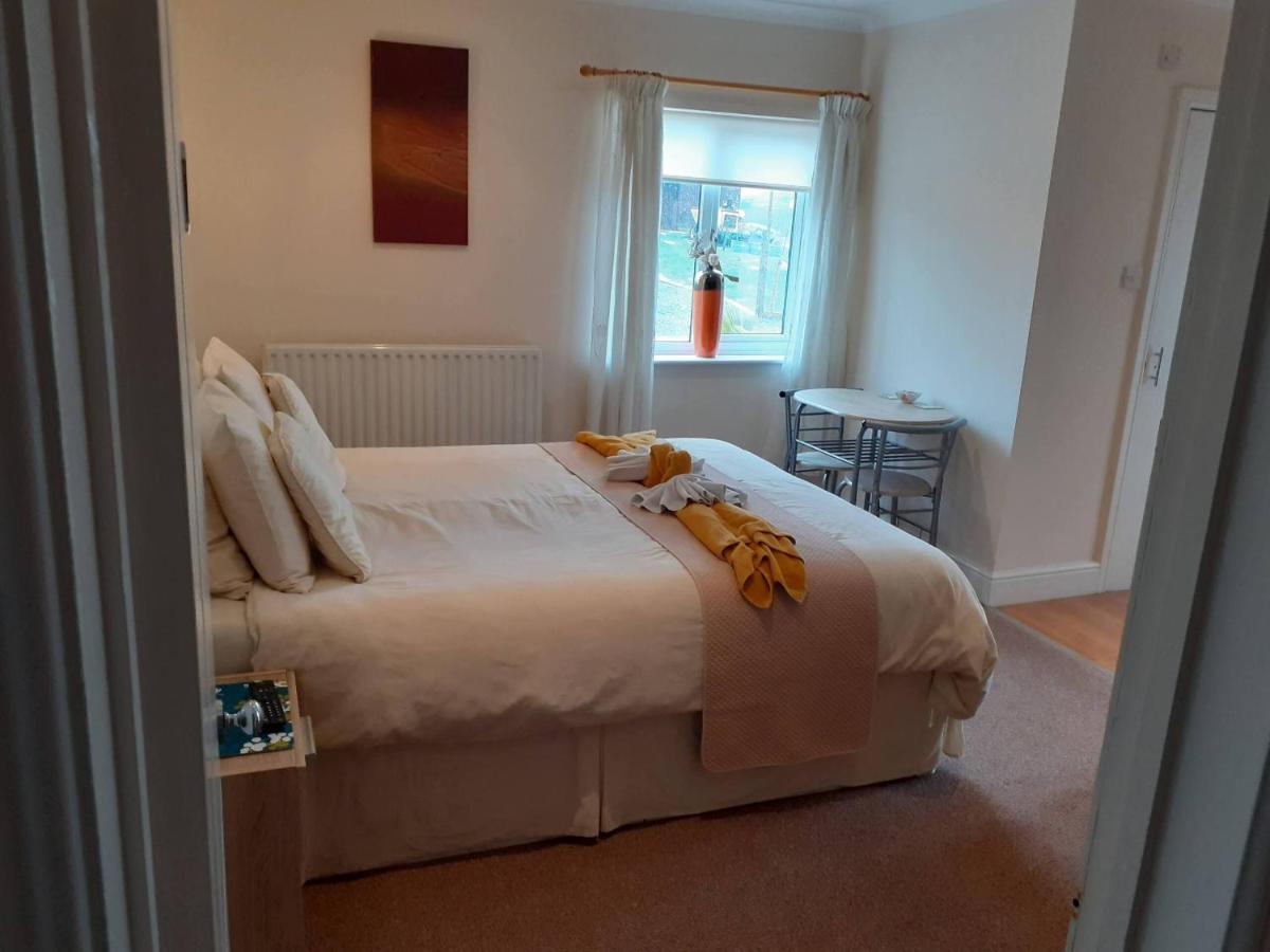 Hogwarts Bed And Continental Breakfast Villa Sheerness Værelse billede