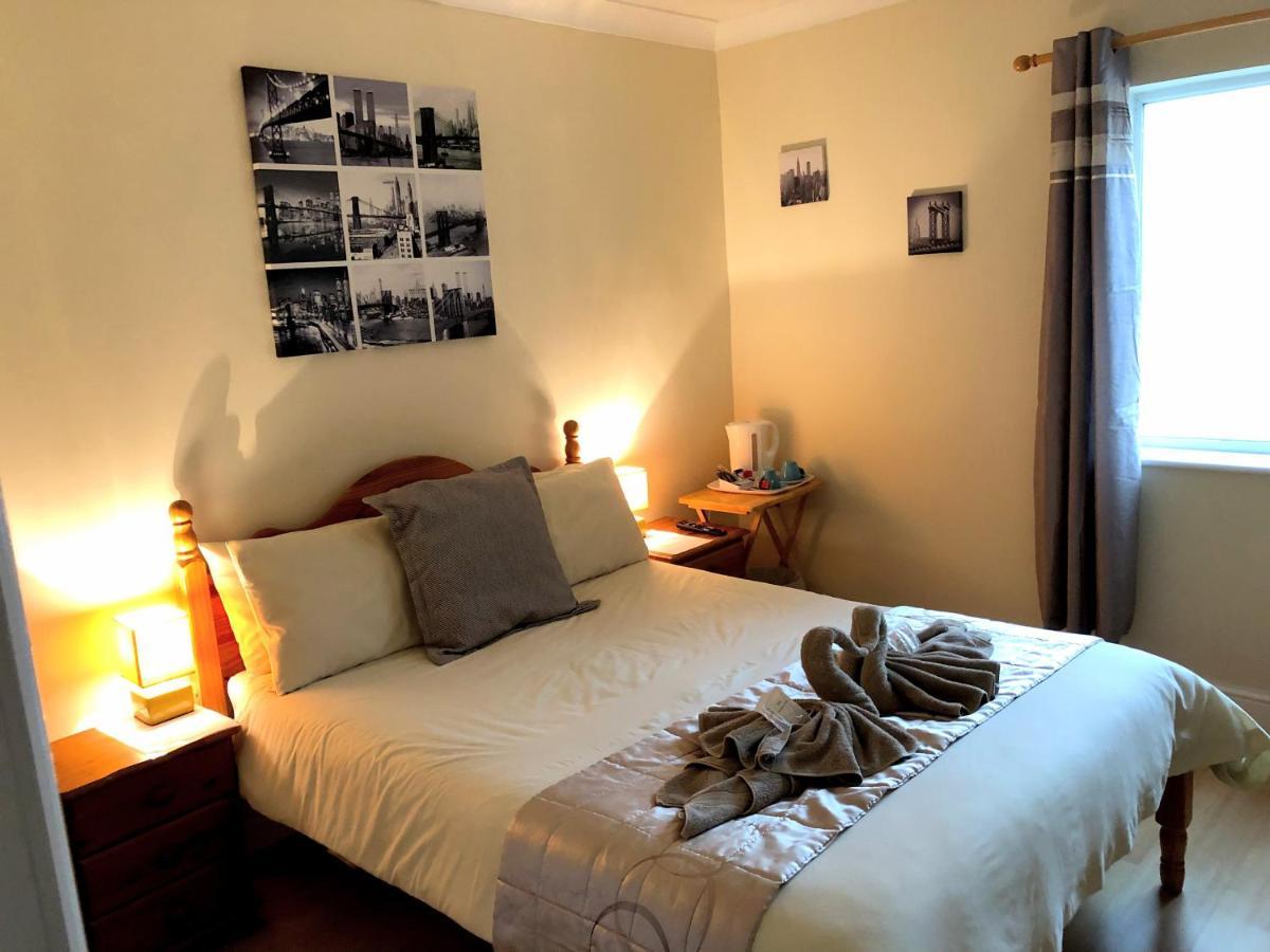 Hogwarts Bed And Continental Breakfast Villa Sheerness Eksteriør billede